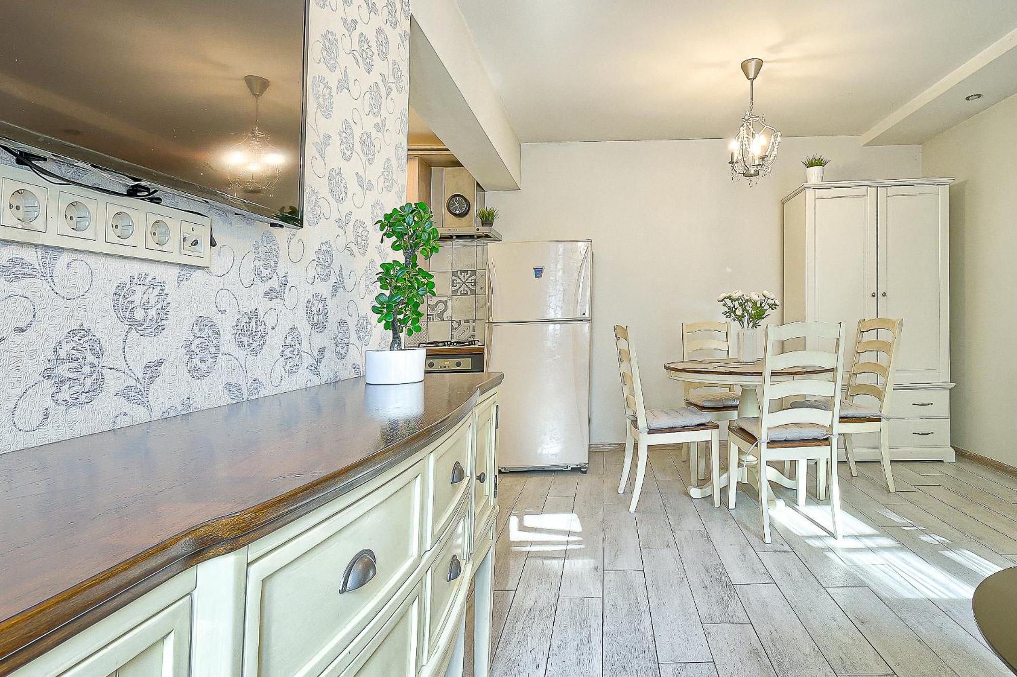 Elegant In Old Town Self Check In 24x7 By H&h Appartamento